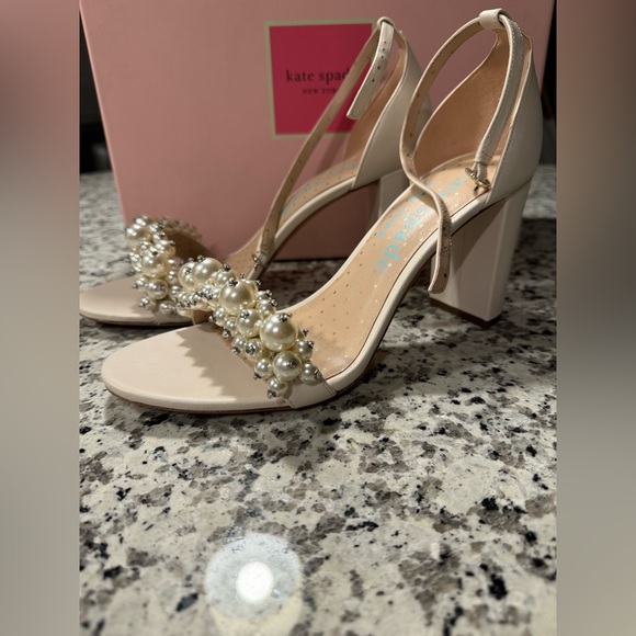 Kate Spade ♠️ Rosa Pearl leather Heels. - Picture 12 of 17